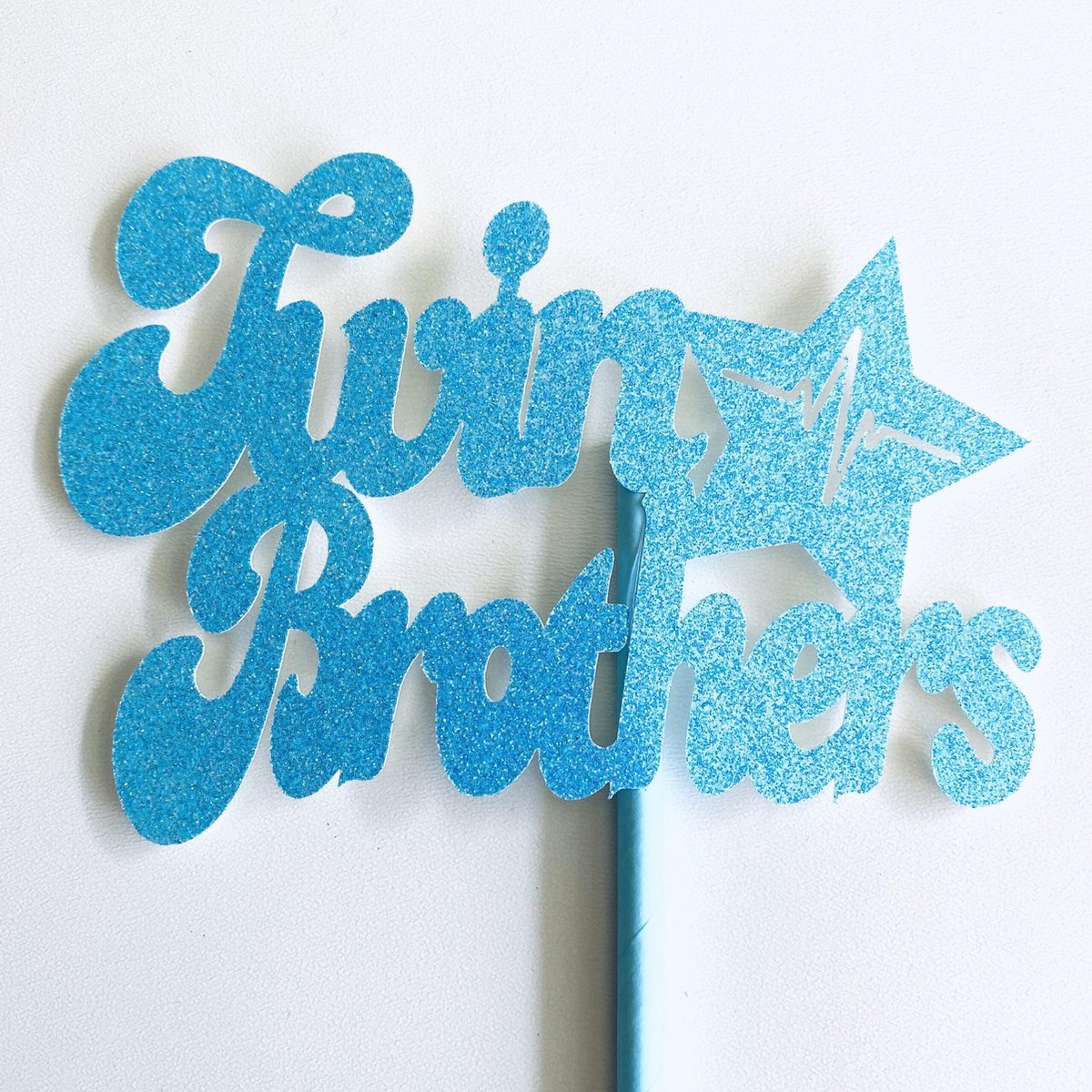 Taarttopper| Cake topper| Baby | Twin Brothers| Blauw glitter|14 cm| karton